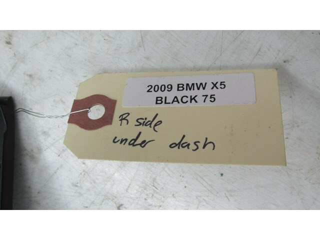 2007-2010 BMW X5 E70 OEM RIGHT SIDE UNDER DASH LOWER KNEE PANEL 7161786