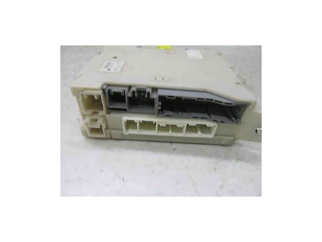  2006-2010 LEXUS IS250 XE20 OEM UNDER DASH FUSE RELAY BOX FUSEBOX 82730-53050 