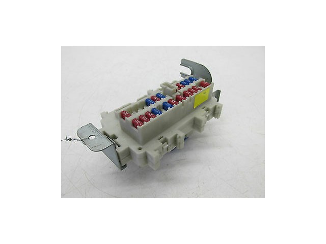 2003-2004 INFINITI G35 COUPE OEM LEFT FRONT UNDER DASH FOOT FUSE RELAY BOX