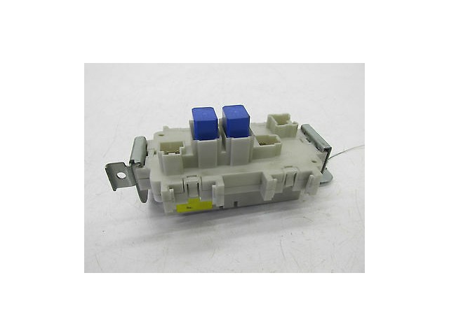 2003-2004 INFINITI G35 COUPE OEM LEFT FRONT UNDER DASH FOOT FUSE RELAY BOX