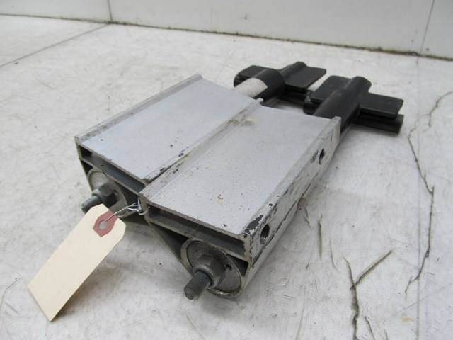 2005-2008 AUDI A6 C6 OEM REAR BUMPER IMPACT SHOCK ABSORBERS PAIR 