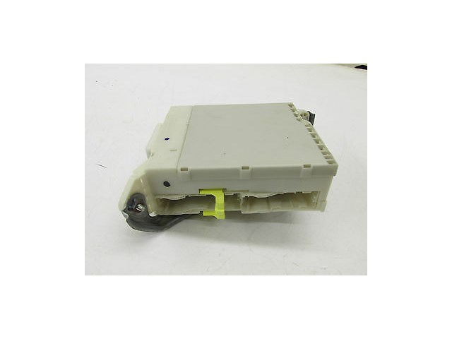 2006-2008 LEXUS IS250 XE20 OEM LEFT FRONT UNDER DASH JUNCTION FUSE RELAY MODULE