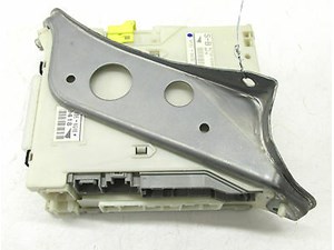 2006-2008 LEXUS IS250 XE20 OEM LEFT FRONT UNDER DASH JUNCTION FUSE RELAY MODULE