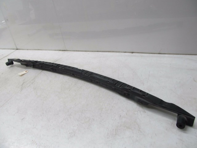 2004-2007 VOLKSWAGEN TOUAREG OEM REAR BUMPER MOUNTING BRACKET GUIDE RETAINER