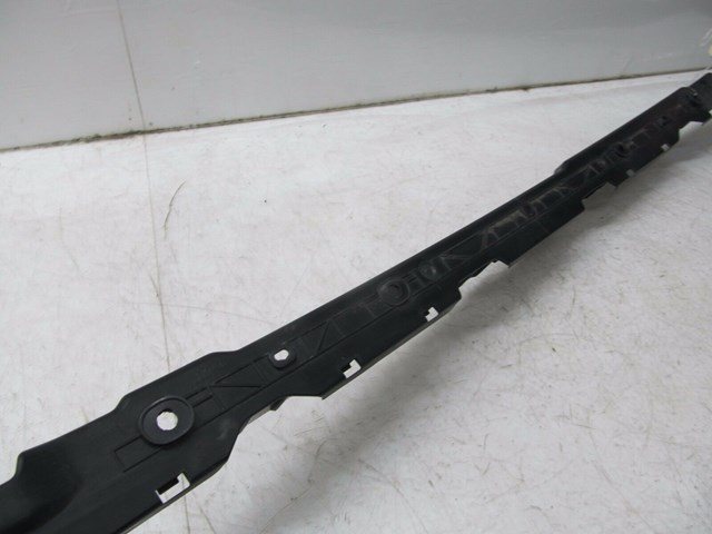 2004-2007 VOLKSWAGEN TOUAREG OEM REAR BUMPER MOUNTING BRACKET GUIDE RETAINER