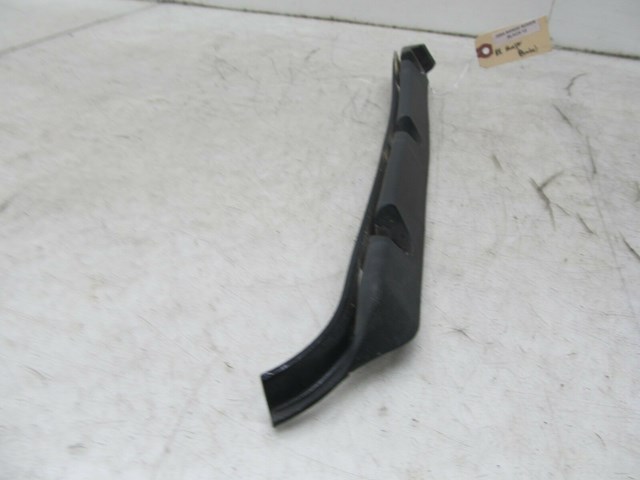  2003-2006 RANGE ROVER HSE OEM RIGHT REAR BUMPER BRACKET STRIP 