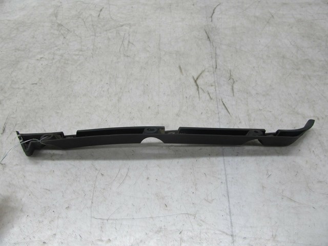  2003-2006 RANGE ROVER HSE OEM RIGHT REAR BUMPER BRACKET STRIP 