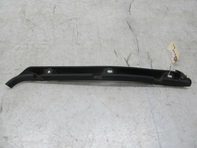  2003-2006 RANGE ROVER HSE OEM RIGHT REAR BUMPER BRACKET STRIP 