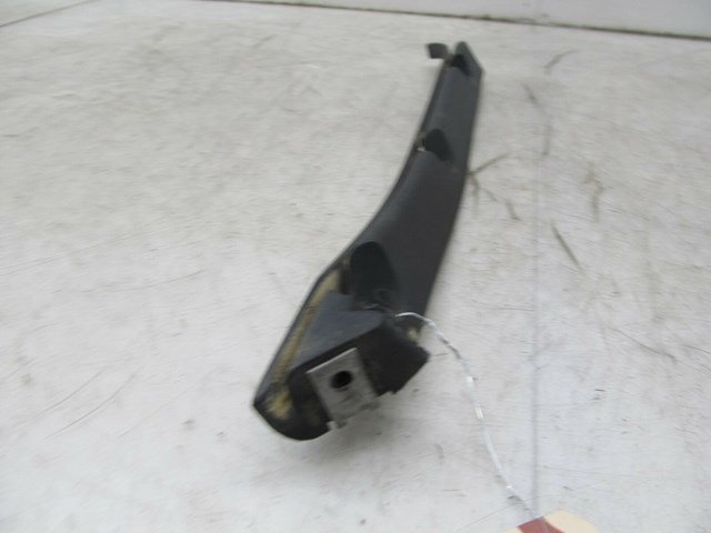  2003-2006 RANGE ROVER HSE OEM LEFT REAR BUMPER BRACKET STRIP 