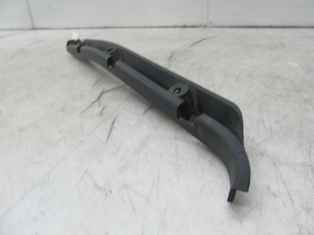  2003-2006 RANGE ROVER HSE OEM LEFT REAR BUMPER BRACKET STRIP 