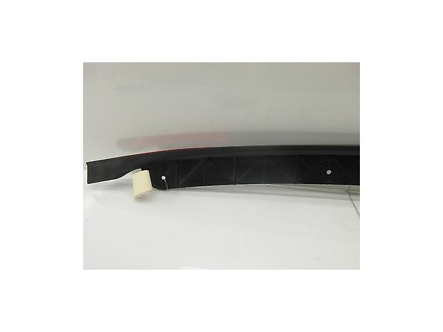  2004-2006 AUDI A8 L QUATTRO D3 OEM REAR BUMPER TRUNK MOULDING REFLECTORS STRIP