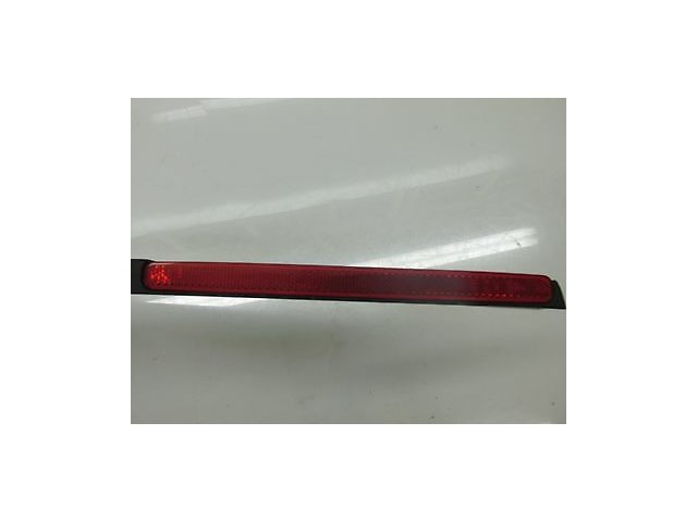  2004-2006 AUDI A8 L QUATTRO D3 OEM REAR BUMPER TRUNK MOULDING REFLECTORS STRIP