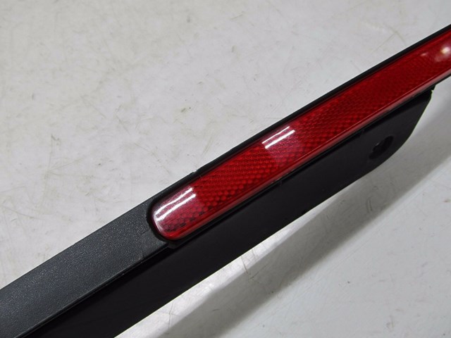 2004-2008 AUDI A8L W12 OEM REAR BUMPER REFLECTOR COVER TRIM 4E0 807 417B