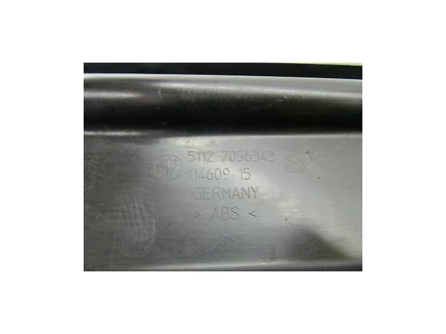 2008-2010 BMW 528i 535i E60 OEM UPPER CENTER REAR BUMPER COVER BRACKET STRIP