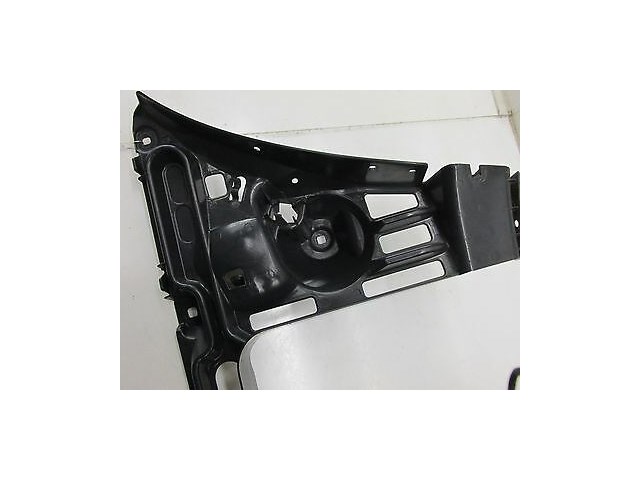 2006-2010 BMW M6 E63 OEM RIGHT REAR BUMPER HOLDER GUIDE MOUNT BRACKET 7898294