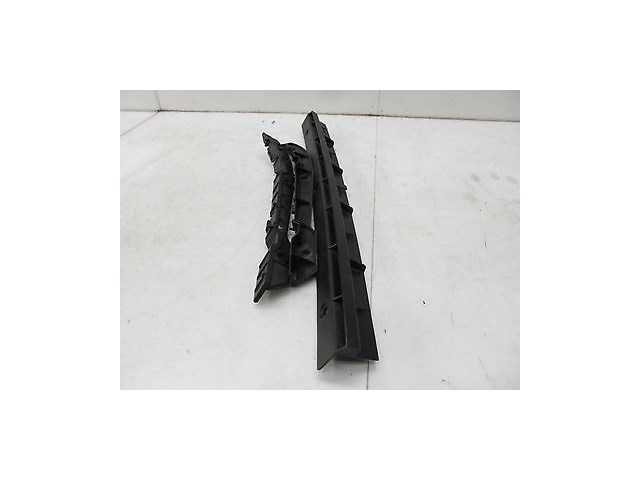 2006-2009 MERCEDES R350 W251 OEM REAR BUMPER RETAINER TRIM CLIPS SET