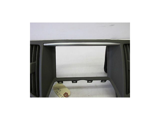 2009 INFINITI G37X SEDAN AWD OEM CENTER DASH SCREEN TRIM BEZEL WHEAT AIR VENTS
