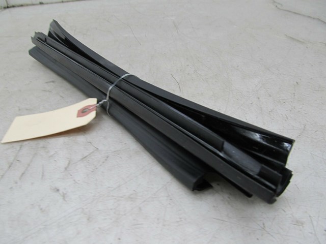 2009-2012 INFINITI FX35 OEM SUNROOF TRIM SEAL DUST COVER 