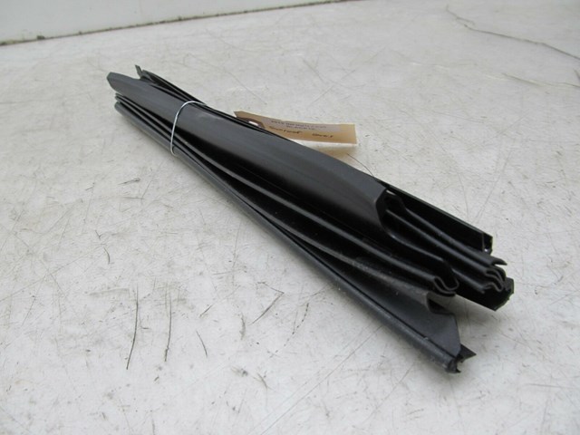 2009-2012 INFINITI FX35 OEM SUNROOF TRIM SEAL DUST COVER 