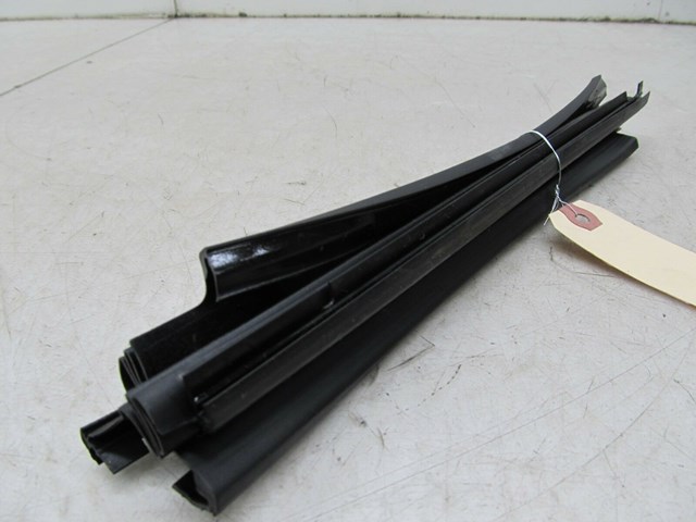 2009-2012 INFINITI FX35 OEM SUNROOF TRIM SEAL DUST COVER 