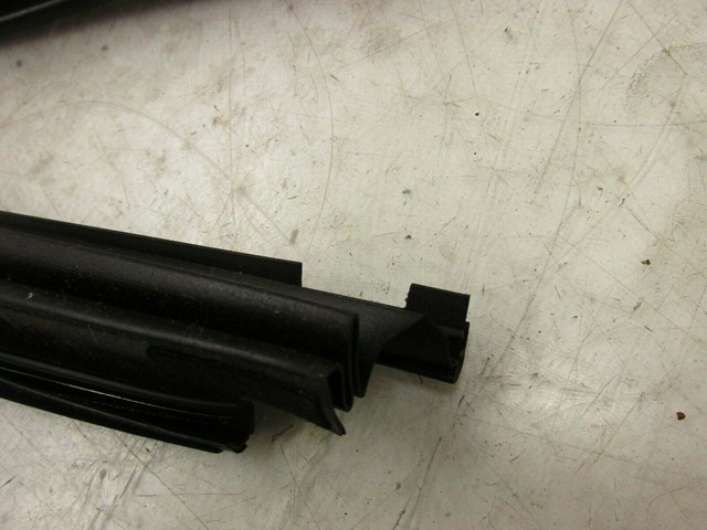 2011-2018 INFINITI M37 Q70 OEM SUNROOF SIDE COVER TRIM RUBBER SET OF (2)