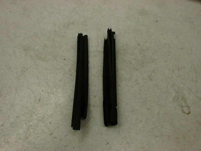 2011-2018 INFINITI M37 Q70 OEM SUNROOF SIDE COVER TRIM RUBBER SET OF (2)