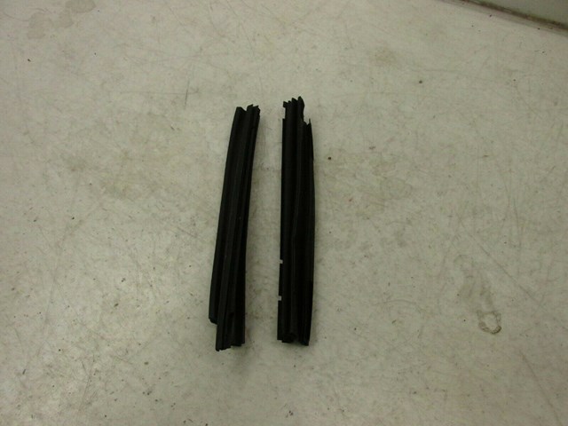 2011-2018 INFINITI M37 Q70 OEM SUNROOF SIDE COVER TRIM RUBBER SET OF (2)