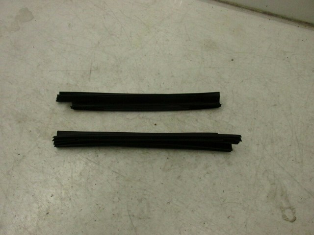 2011-2018 INFINITI M37 Q70 OEM SUNROOF SIDE COVER TRIM RUBBER SET OF (2)