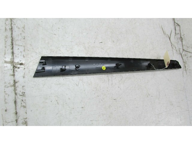 2012-2015 VOLKSWAGEN PASSAT OEM RIGHT REAR DOOR PANEL TRIM 