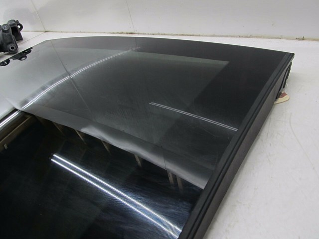 2012-2014 MERCEDES C250 W204 OEM PANORAMIC SUNROOF GLASS A2077800121
