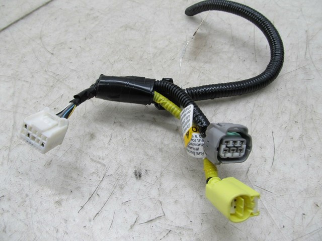 2004-2009 LEXUS RX350 RX330 OEM RIGHT FRONT SEAT PIGTAIL WIRE 