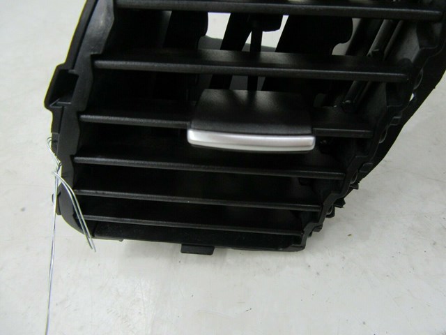 2016-2018 ACURA RDX OEM RIGHT FRONT INNER CENTER DASH AIR VENT DUCT