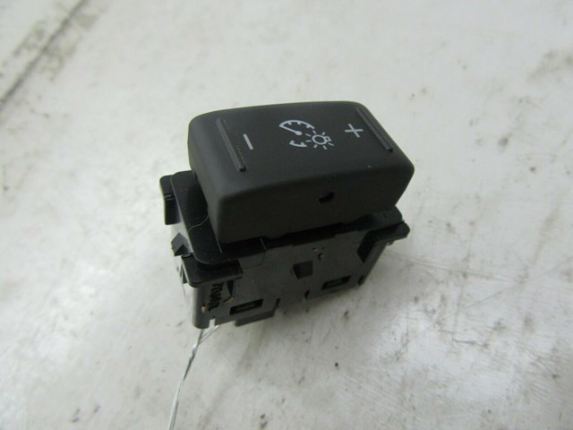 2013-2018 NISSAN SENTRA SV OEM LEFT FRONT DASH SPEEDOMETER DIMMER 