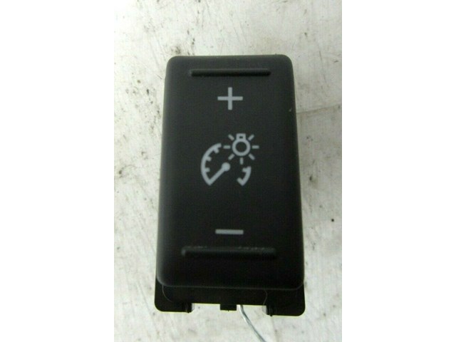 2013-2018 NISSAN SENTRA SV OEM LEFT FRONT DASH SPEEDOMETER DIMMER 