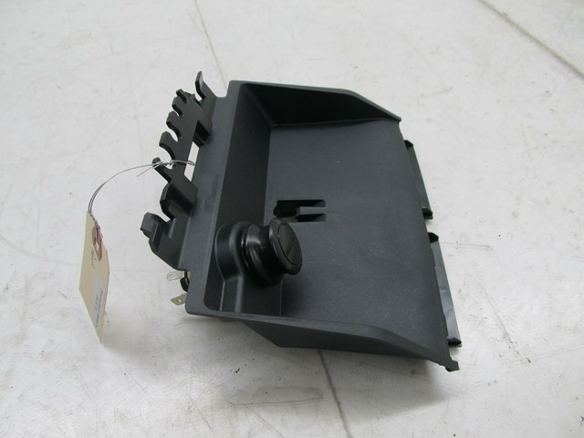 2010-2014 SUBARU IMPREZA OEM FRONT CENTER LOWER DASH ASH TRAY POWER OUTLET 