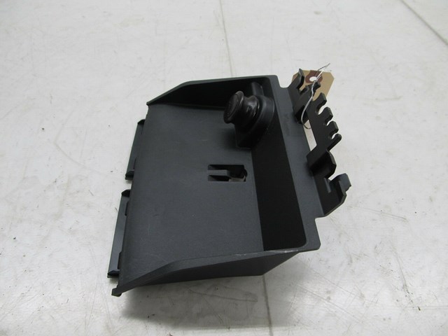 2010-2014 SUBARU IMPREZA OEM FRONT CENTER LOWER DASH ASH TRAY POWER OUTLET 