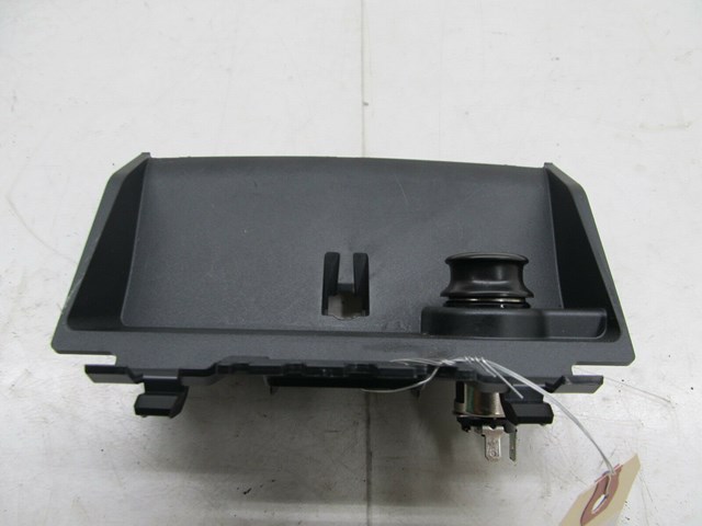 2010-2014 SUBARU IMPREZA OEM FRONT CENTER LOWER DASH ASH TRAY POWER OUTLET 
