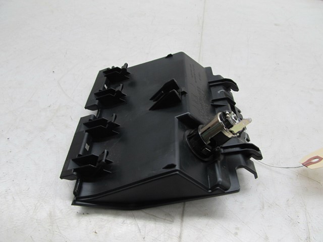 2010-2014 SUBARU IMPREZA OEM FRONT CENTER LOWER DASH ASH TRAY POWER OUTLET 