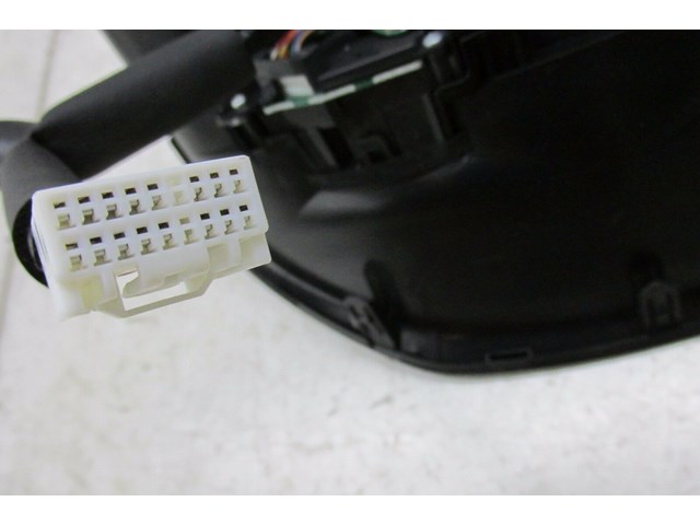  2007-2011 LEXUS GS350 OEM LEFT FRONT DASH SPEEDOMETER CLUSTER COVER