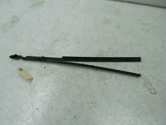 2009-2012 AUDI Q5 8R OEM FRONT SUNROOF GLASS SIDE SEAL TRIM 1K9 898 925