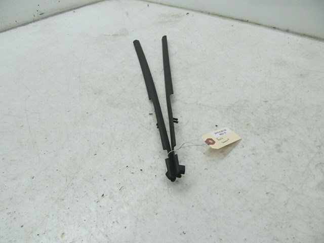 2009-2012 AUDI Q5 8R OEM FRONT SUNROOF GLASS SIDE SEAL TRIM 1K9 898 925