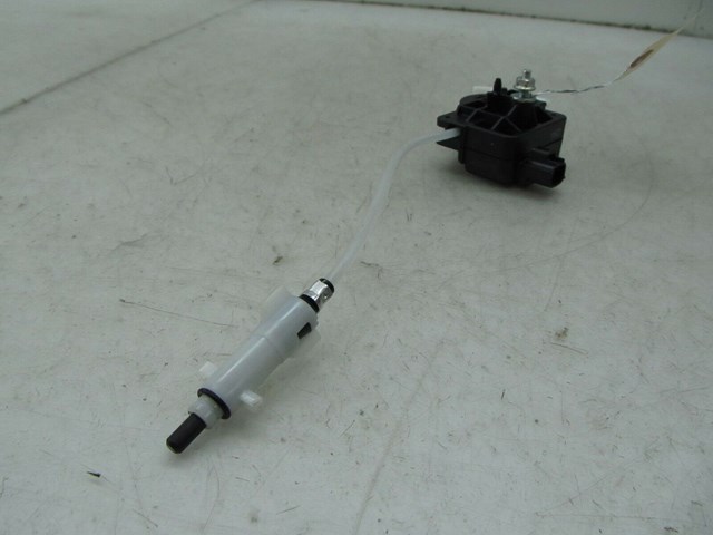 2007-2011 LEXUS GS350 OEM LEFT REAR OPEN FUEL LID ASSEMBLY 