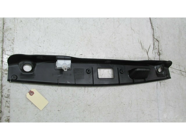 2012-2015 MERCEDES C250 COUPE W204 OEM TRUNK LID LATCH COVER TRIM 2047580002