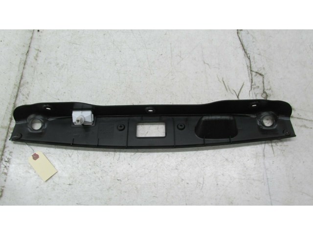 2012-2015 MERCEDES C250 COUPE W204 OEM TRUNK LID LATCH COVER TRIM 2047580002