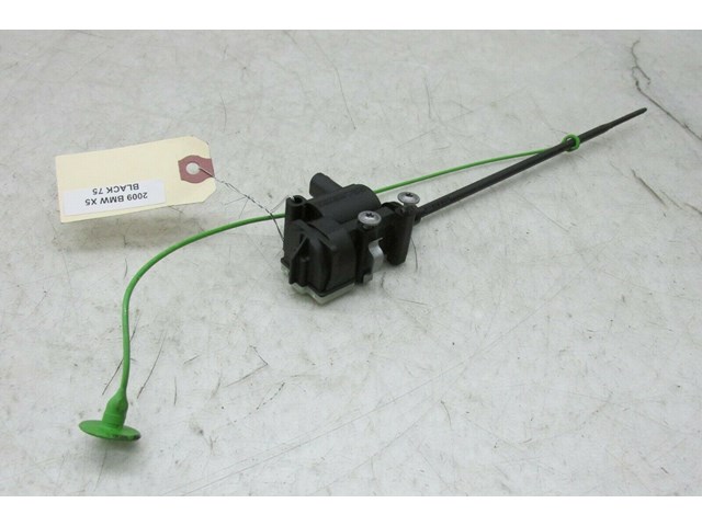 2007-2010 BMW X5 E70 OEM REAR GAS DOOR LID ACTUATOR MOTOR 