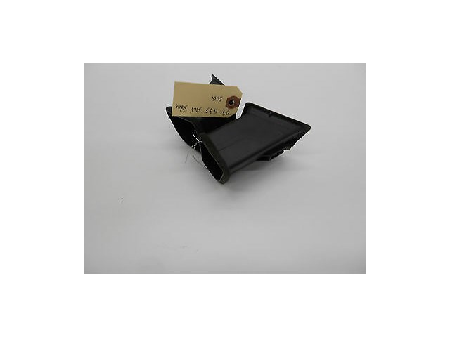 2003-2004 INFINITI G35 SEDAN OEM DASH DEFROSTER VENTS RIGHT LEFT SIDES PAIR