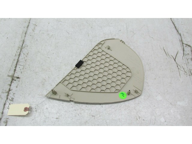 2012-2015 VOLKSWAGEN PASSAT OEM RIGHT FRONT SIDE DASH COVER TRIM 