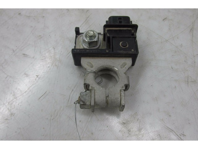 2014-2016 INFINITI Q50 OEM FRONT ENGINE BATTERY NEGATIVE TERMINAL 