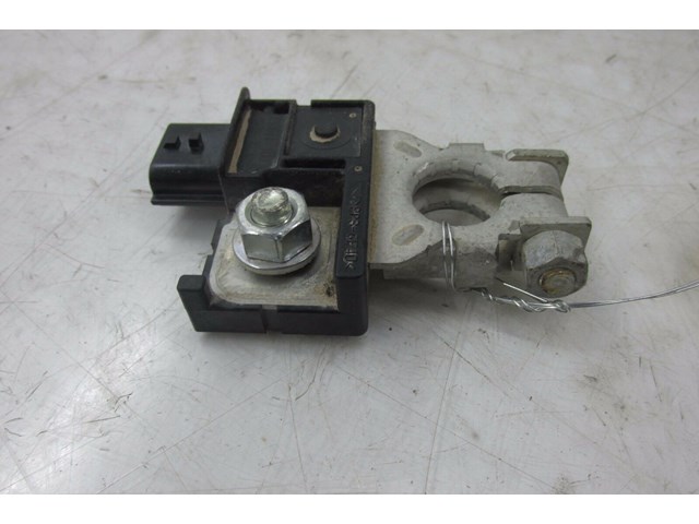2014-2016 INFINITI Q50 OEM FRONT ENGINE BATTERY NEGATIVE TERMINAL 