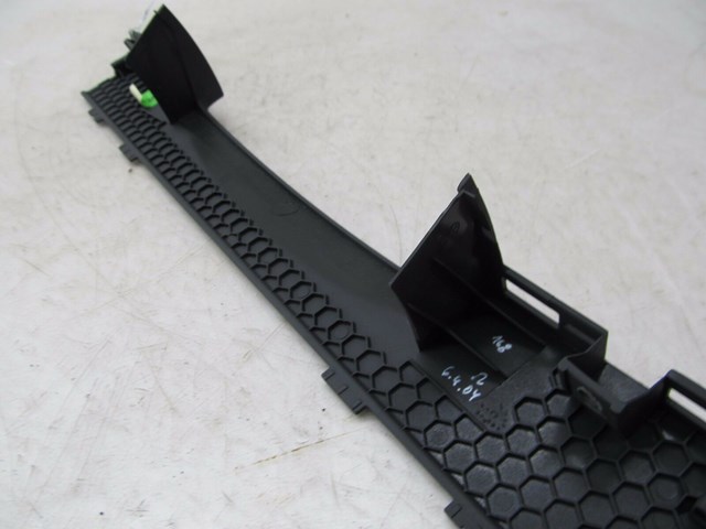 2004-2007 VOLKSWAGEN TOUAREG OEM STEERING COLUMN COVER TRIM MOLDING 7L6419798B
